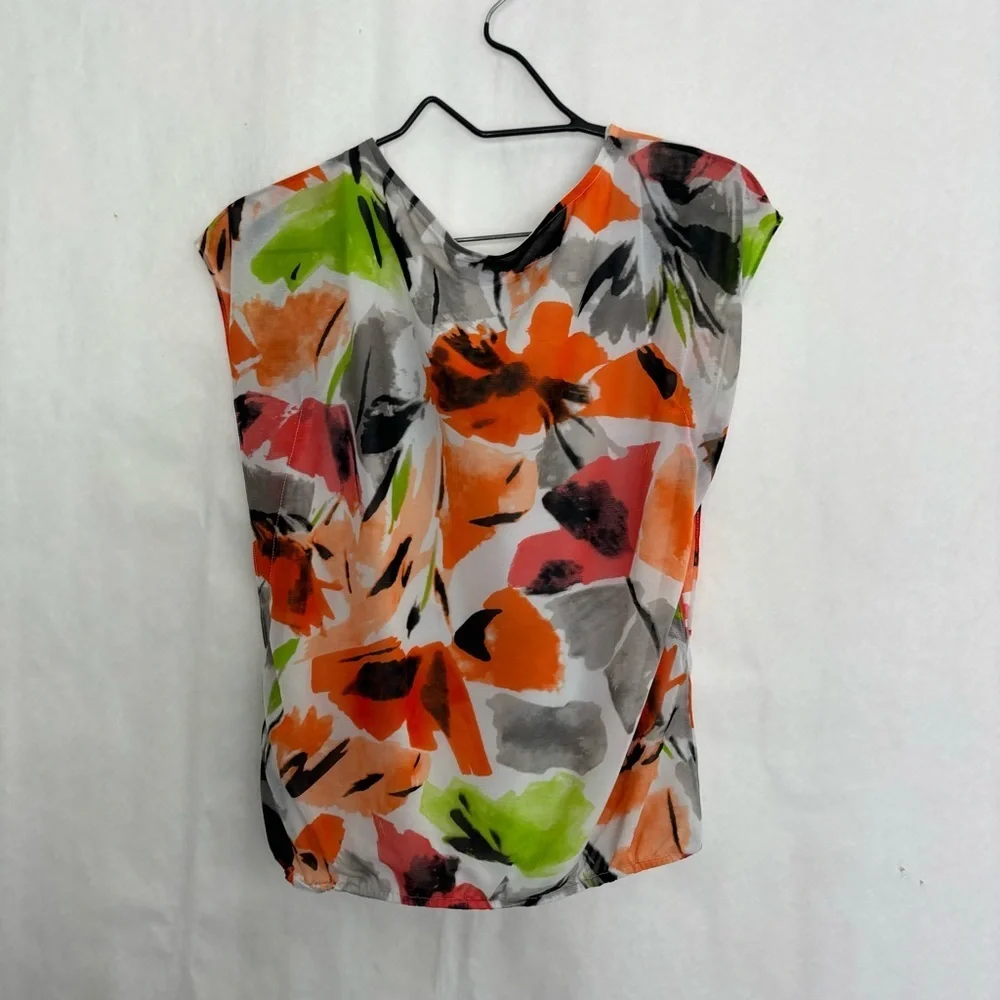5/$25 Worthington blouse PM petite medium  floral - Picture 2 of 3